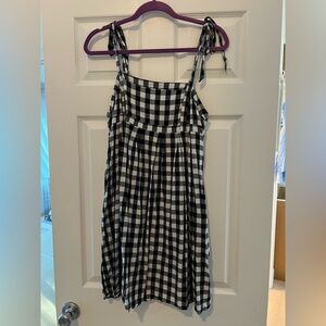 Old Navy Black and White Gingham Dress. Size 4.